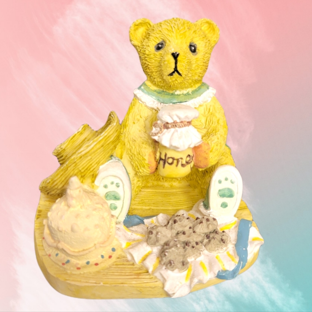 Vtg 1994 Picnic Party Honey Bear Avery Creations
